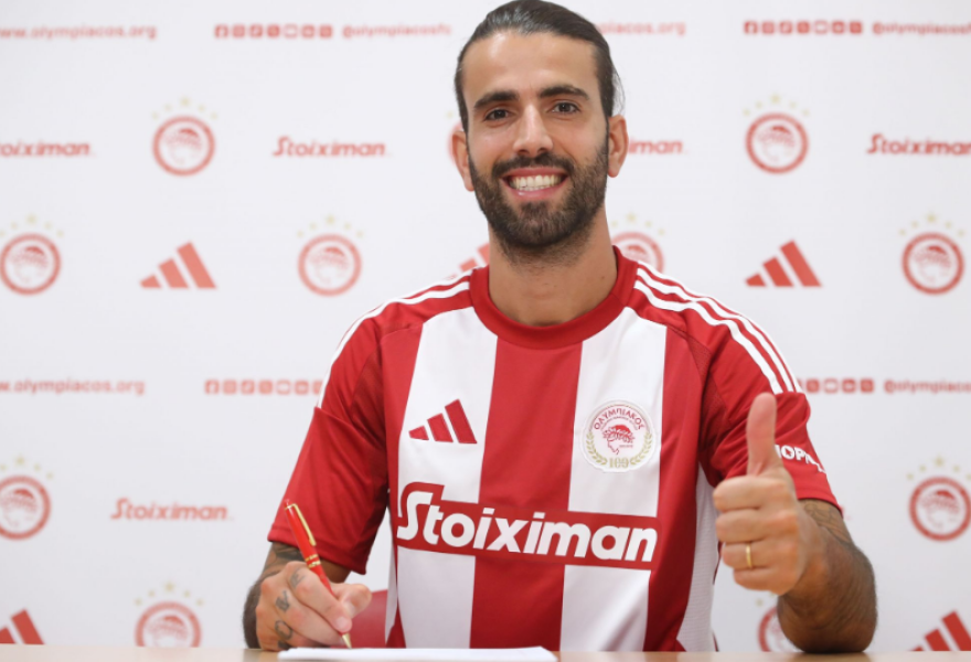 Ολυμπιακός: Ανακοίνωσε τον Σέρτζιο Ολιβέιρα 