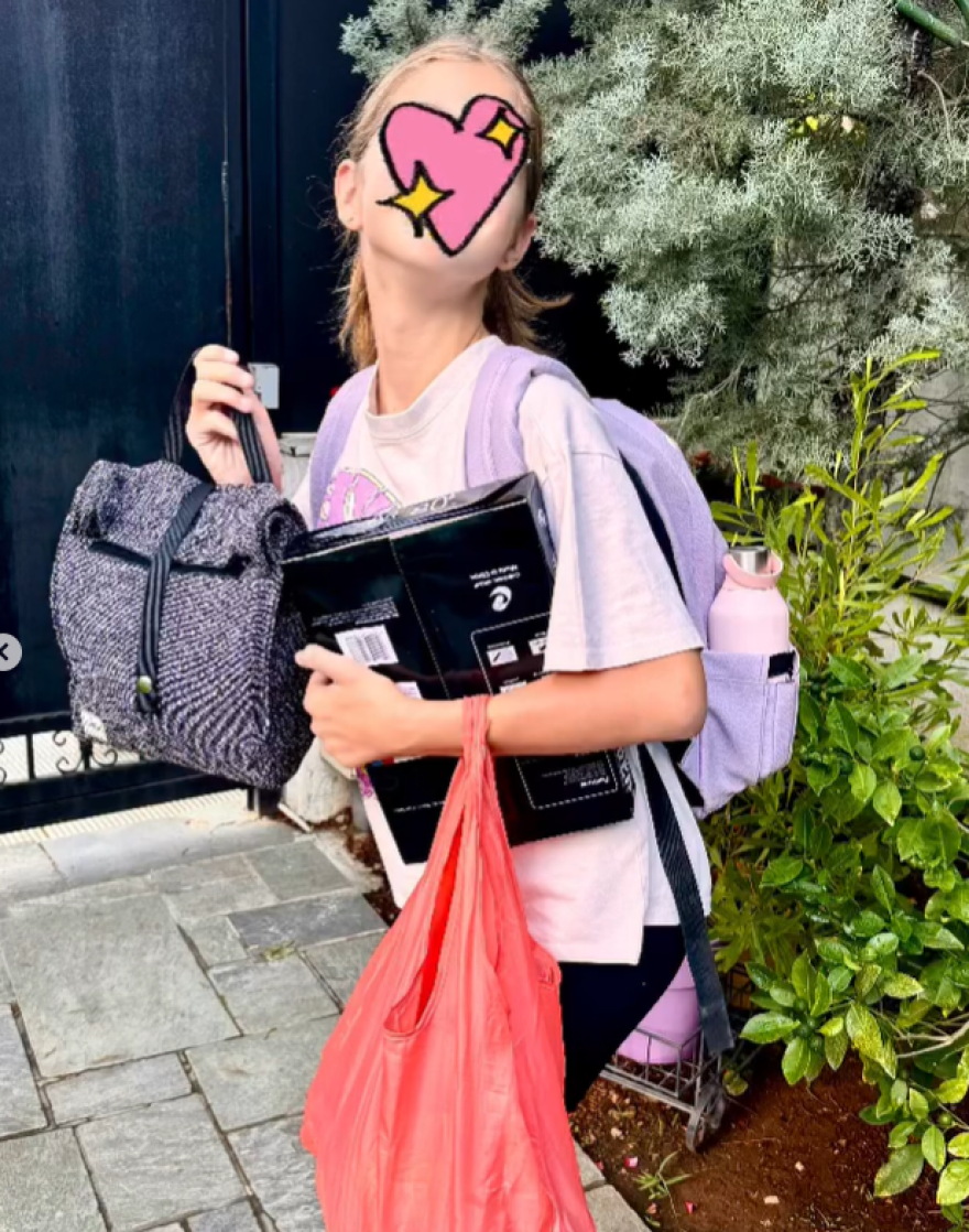 Βάσω Λασκαράκη: Φωτογραφίζει την κόρη της λίγο πριν τον αγιασμό στο σχολείο