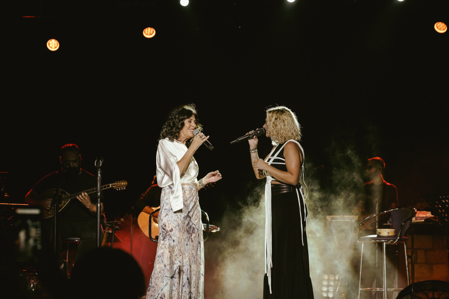 Ελευθερία Αρβανιτάκη - Ελεωνόρα Ζουγανέλη στο protothema.gr: Λέμε «όχι» στην υπερέκθεση των social media