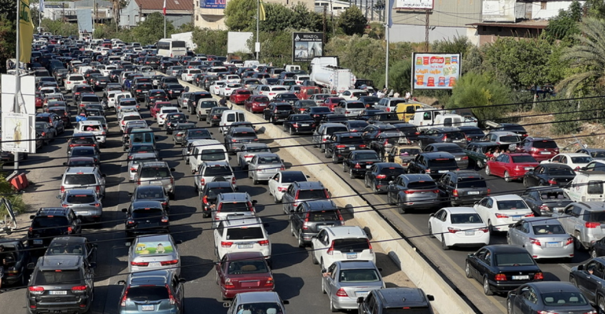 Άγρια νύχτα στον Λίβανο: Το Ισραήλ εντείνει τις επιθέσεις σε στόχους της Χεζμπολάχ, στους 500 οι νεκροί, χιλιάδες ξεσπιτώθηκαν