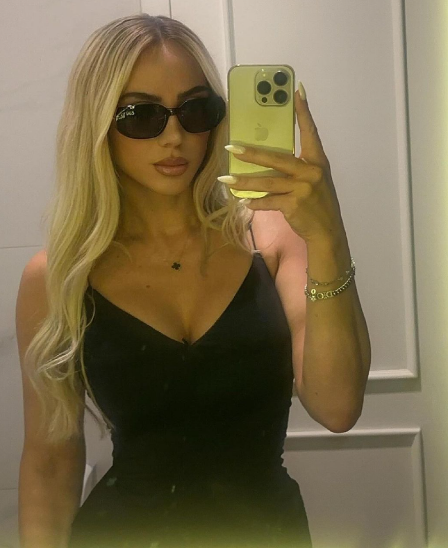 Κροατία: H εντυπωσιακή γυναίκα που όλοι την περνάνε για WAG, αλλά είναι...μητέρα ποδοσφαιριστή