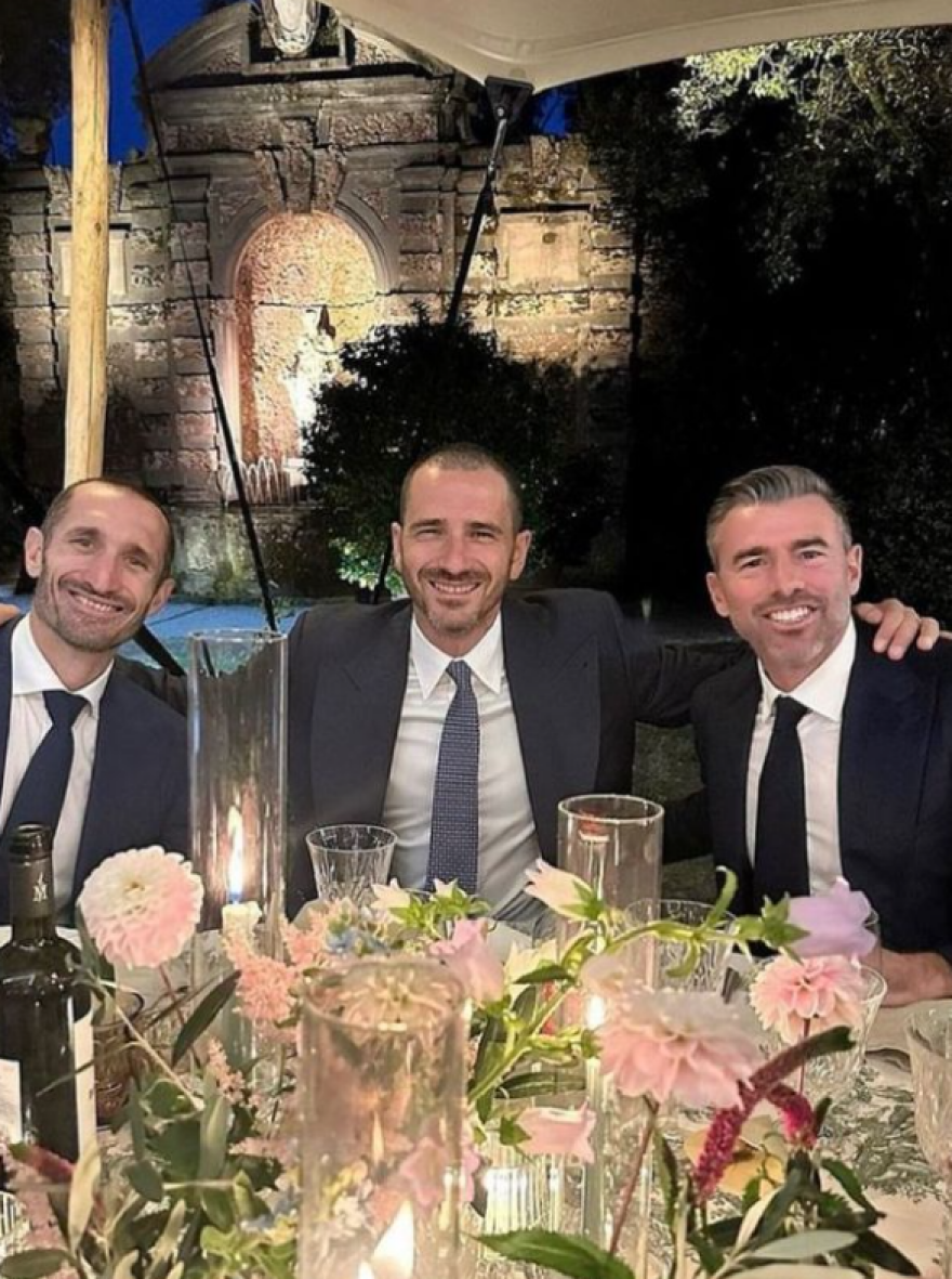 Μπουφόν - Ιλάρια Ντ' Αμίκο: Παντρεύτηκαν στην Τοσκάνη με μάρτυρα την Μόνικα Μπελούτσι - Βίντεο, φωτογραφίες 