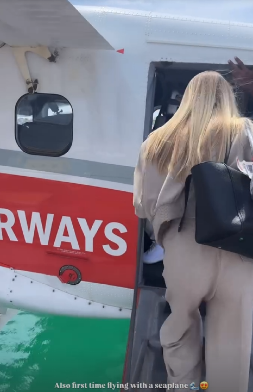 Αλίσα Σμιντ: Καλοκαίρι δίχως τέλος για την πιο σέξι αθλήτρια του κόσμου - Δείτε φωτογραφίες από τις διακοπές της στις Μαλδίβες