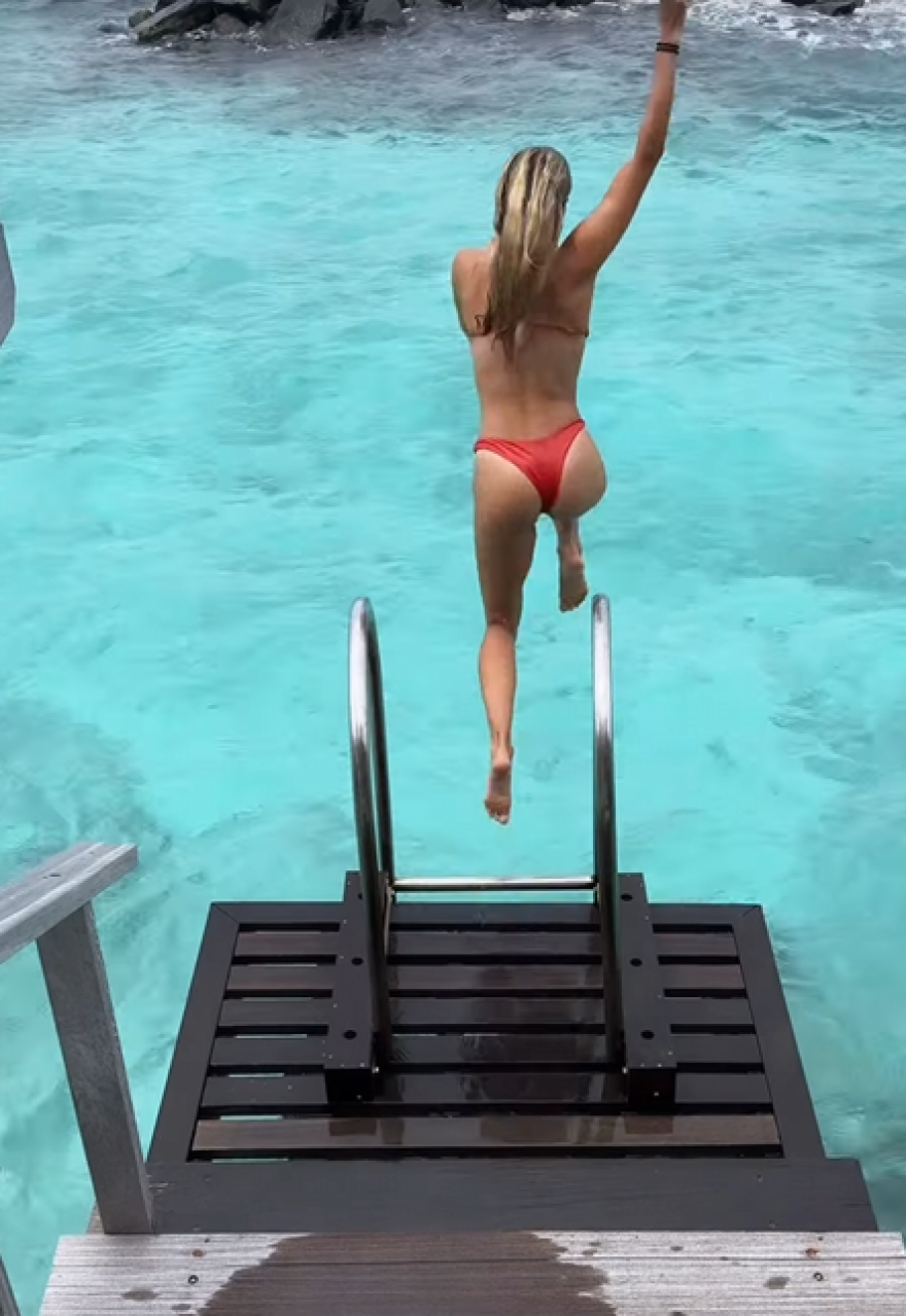 Αλίσα Σμιντ: Καλοκαίρι δίχως τέλος για την πιο σέξι αθλήτρια του κόσμου - Δείτε φωτογραφίες από τις διακοπές της στις Μαλδίβες