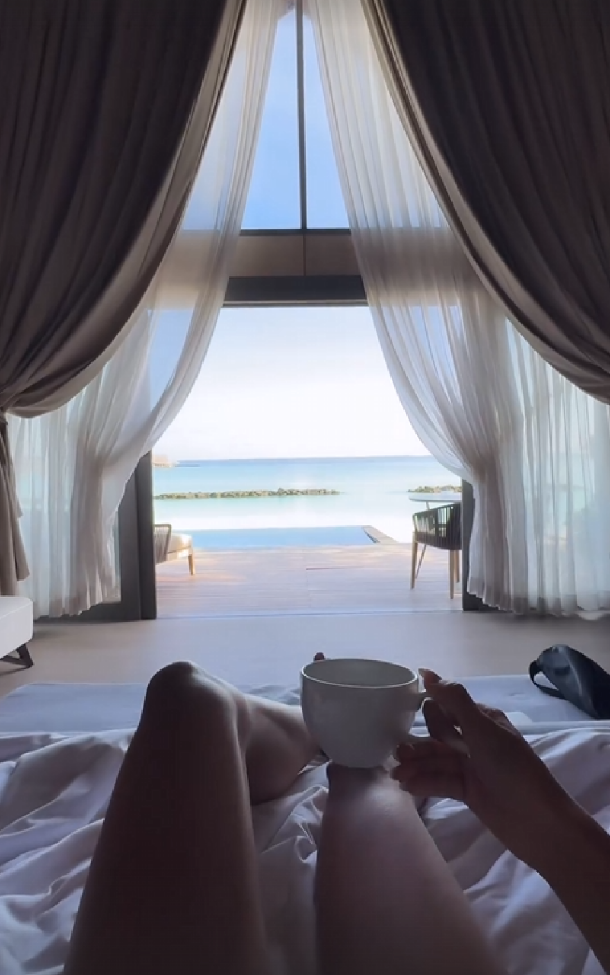 Αλίσα Σμιντ: Καλοκαίρι δίχως τέλος για την πιο σέξι αθλήτρια του κόσμου - Δείτε φωτογραφίες από τις διακοπές της στις Μαλδίβες