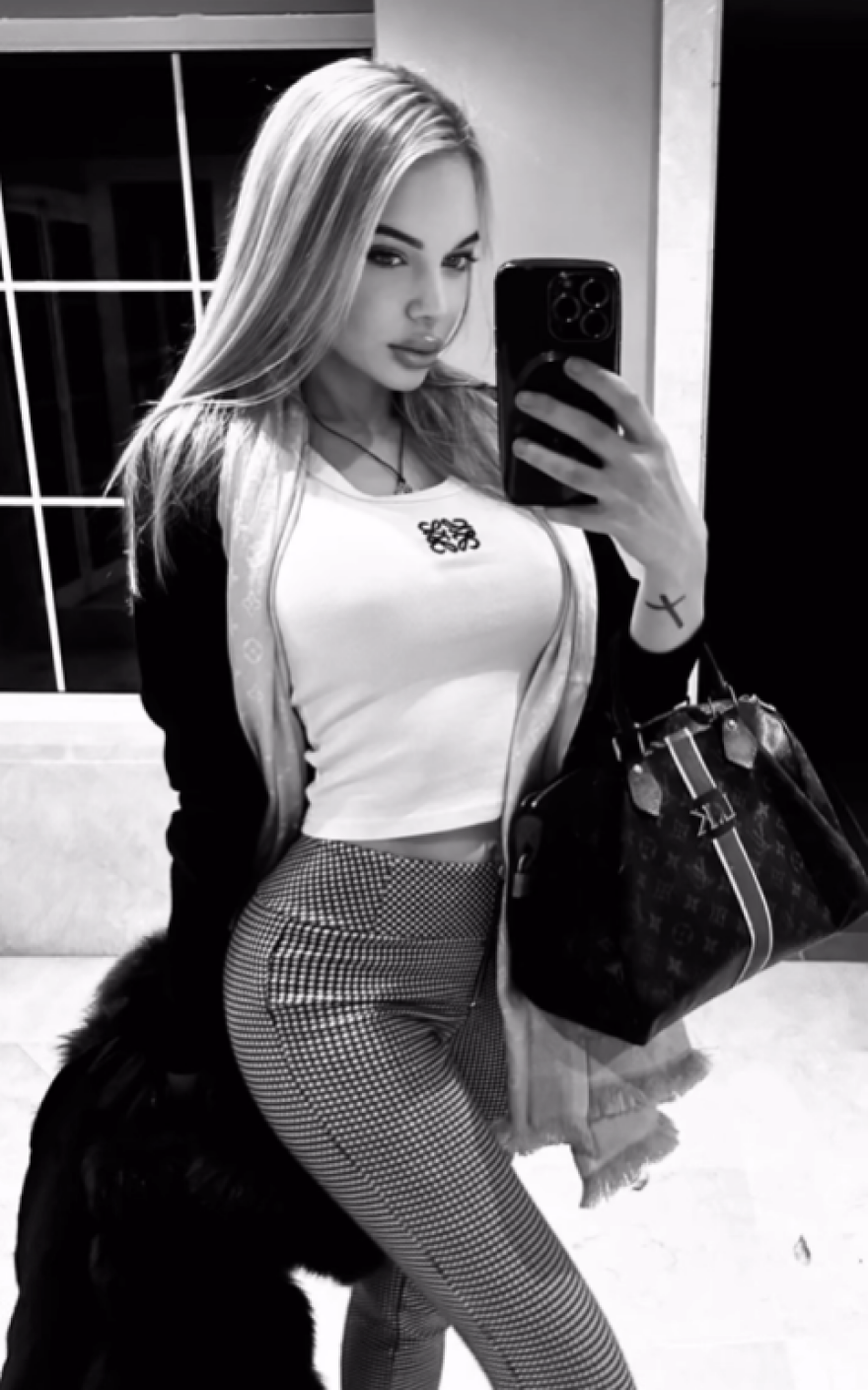 Λουσία Κρεμλέβα: Μοντέλο αντιμετωπίζει ποινή φυλάκισης 2 ετών αφού κατηγόρησε ψευδώς για βιασμό τον Τεό Ερνάντες 