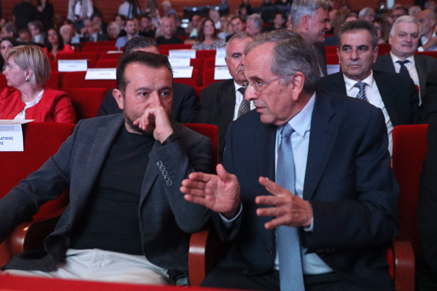 Αντώνης Σαμαράς: Από το «θα σας πάω μέχρι τέλους» στη χειραψία και τα «πηγαδάκια» με τον Νίκο Παππά