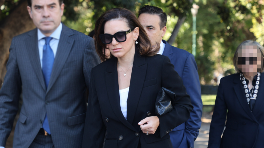 Όλγα Κεφαλογιάννη: Στην Ευελπίδων για τα ασφαλιστικά μέτρα κατά του Μάτσα - «Είμαι εδώ για τα παιδιά μου»