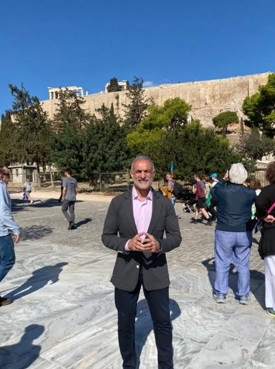 Τιμ Γκρόβερ: Στην Ακρόπολη ο  γυμναστής των Τζόρνταν, Μπράιαντ και γκουρού της αυτοβελτίωσης - Φωτογραφίες 