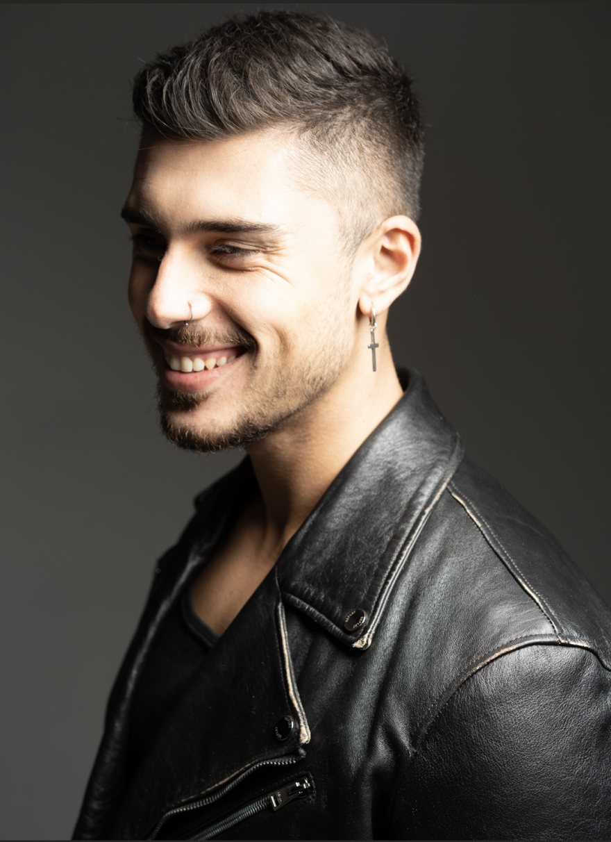 Eurovision - Andrew Lambrou: Από το YouTube στη σκηνή του τελικού με την Κύπρο