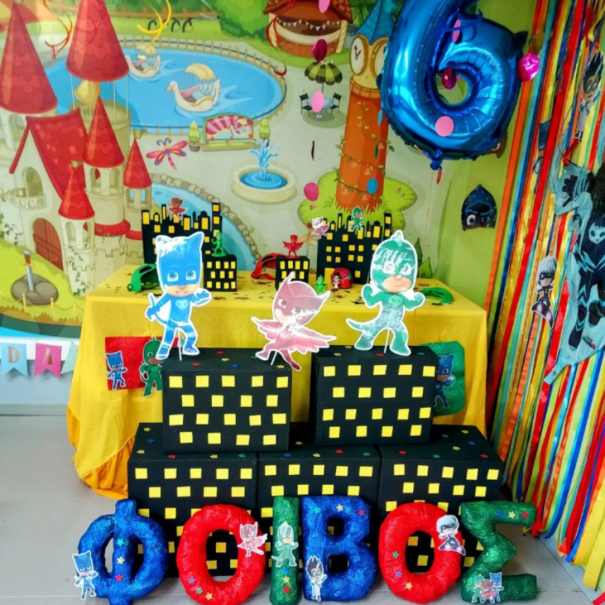 Κώστας Βουτσάς: Ο γιος του, Φοίβος, επέλεξε τον παιδότοπο που πήγαιναν μαζί για το πάρτι γενεθλίων του