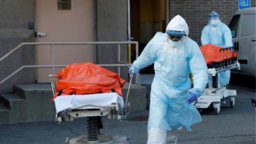 Ο Τραμπ σβήνει 80 κεράκια στη σκιά του πολέμου στο Ιράν: Οι σχέσεις που τον σημάδεψαν από τη Μελάνια και τον Επστάιν μέχρι την Στόρμι Ντάνιελς
