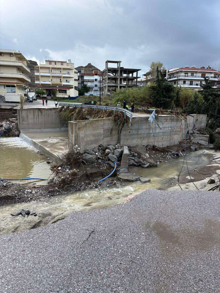 Κακοκαιρία Bora - Πλημμύρες στη Ρόδο: Νέες εικόνες καταστροφής - Αποκλεισμένο το χωριό Μαρακί 