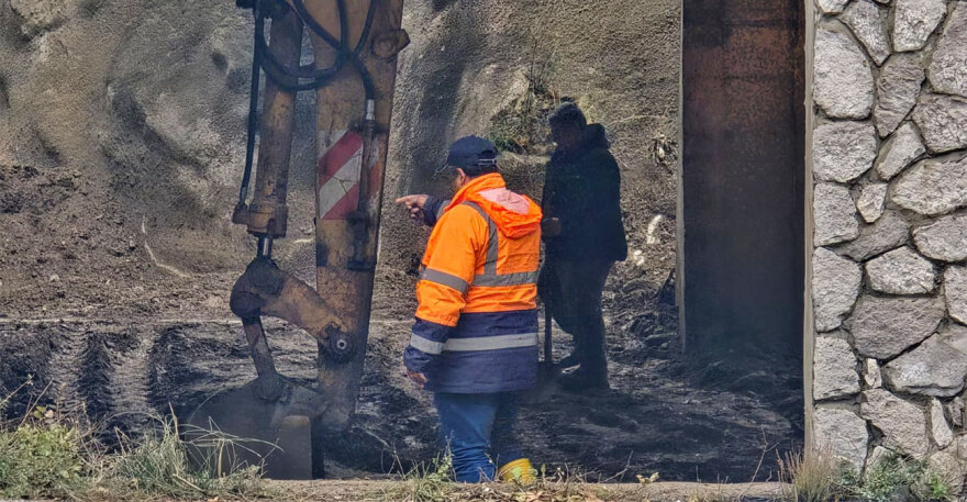 Κακοκαιρία Bora: Κλειστή παραμένει η σήραγγα στα Τέμπη - Σε εξέλιξη ο καθαρισμός