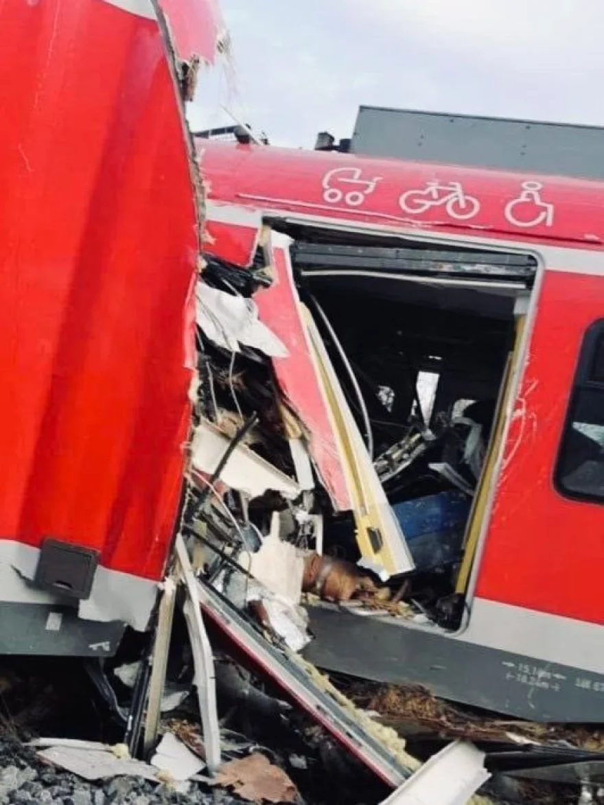 Δυστύχημα με S-Bahn στο Μόναχο - 1 νεκρός - 30 τραυματίες 2
