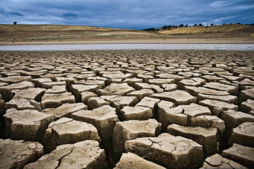 2015: To the warmest summer, the story continues with drought, καύσωνα, λιώσιμο πάγων