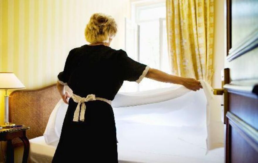 Καμαριέρα ξάφριζε τα δωμάτια ξενοδοχείου στο Ρέθυμνο