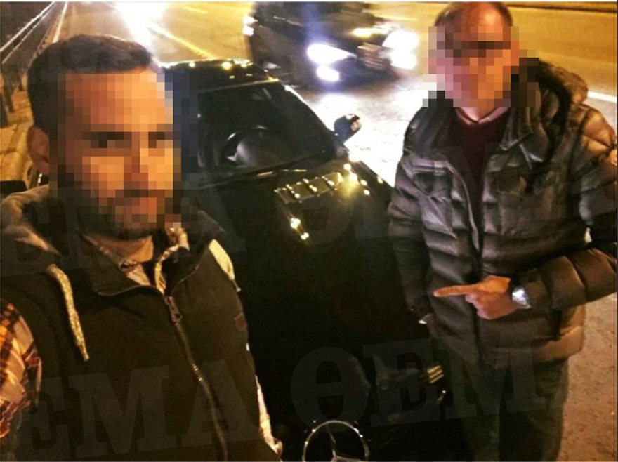 odigos1  Αλβανός με cabrio, χειροπέδες, ασύρματο και όπλο έκανε τον αστυνομικό του Τσίπρα odigos1