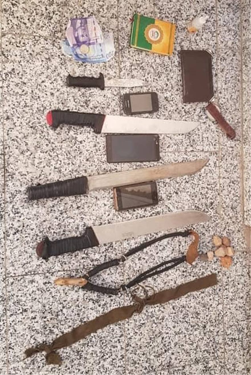 Τα όπλα που βρέθηκαν πάνω στους τρεις συλληφθέντες εχθές