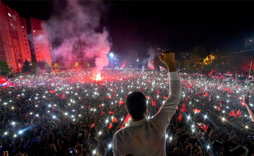 imam5  «Κάηκε» η Κωνσταντινούπολη μετά τη νίκη Ιμάμογλου - Ήττα «ράπισμα» για Ερντογάν imam5