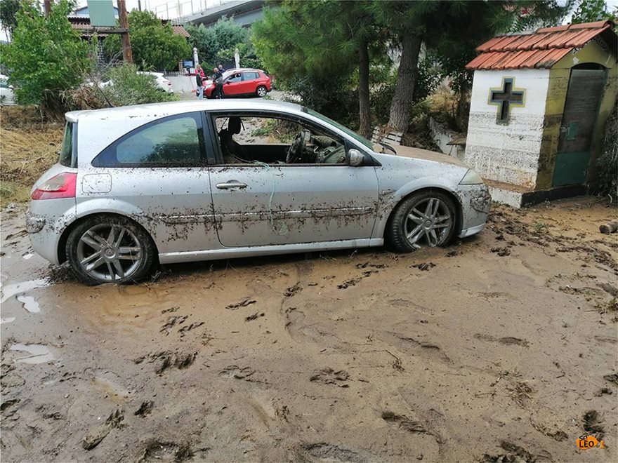 p2  Κακοκαιρία στη Θεσσαλονίκη: Εικόνες καταστροφής - Δρόμοι «ποτάμια» και πλημμυρισμένα σπίτια p2