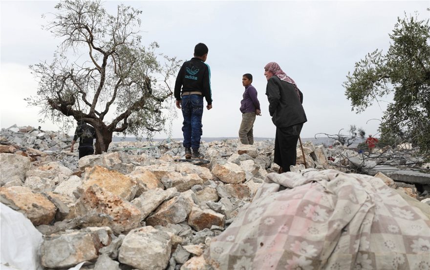 albagdadi_syria2  Θάνατος Μπαγκντάντι: Ερείπια στην περιοχή της επιχείρησης για την εξόντωση του αρχηγού του ISIS albagdadi syria2