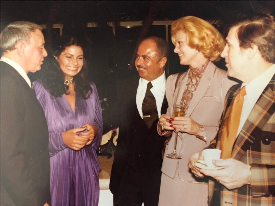 KHASOGHI-Adnan-Khashoggi-Frank-SinatraBarbara-Sinatra-Shecky-Greene-Nabila-Khashoggi