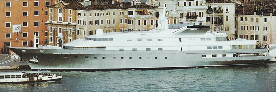 KHASOGHI-Nabila-yacht