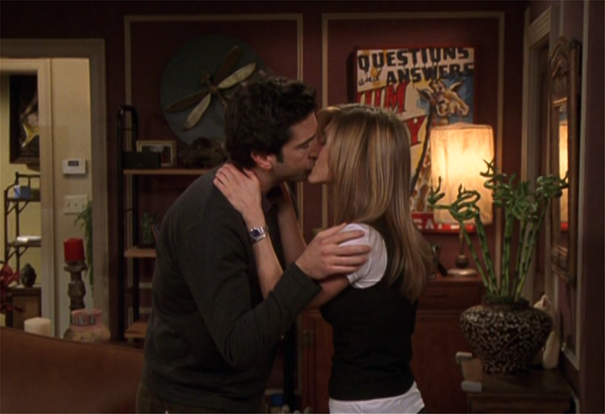 Ross_and_Rachel_-_Final_Kiss