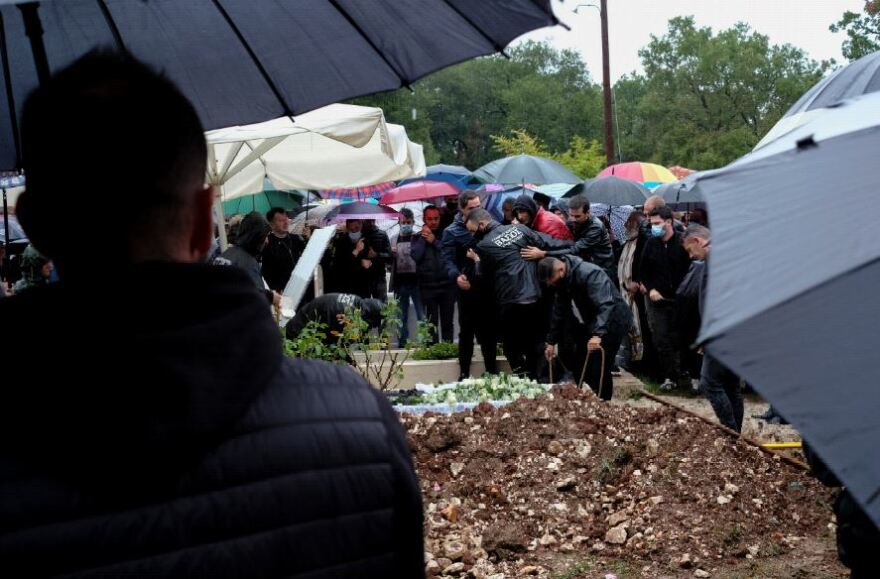 Νίκος Τσουμάνης: Θρήνος στην κηδεία του ποδοσφαιριστή (+pics)