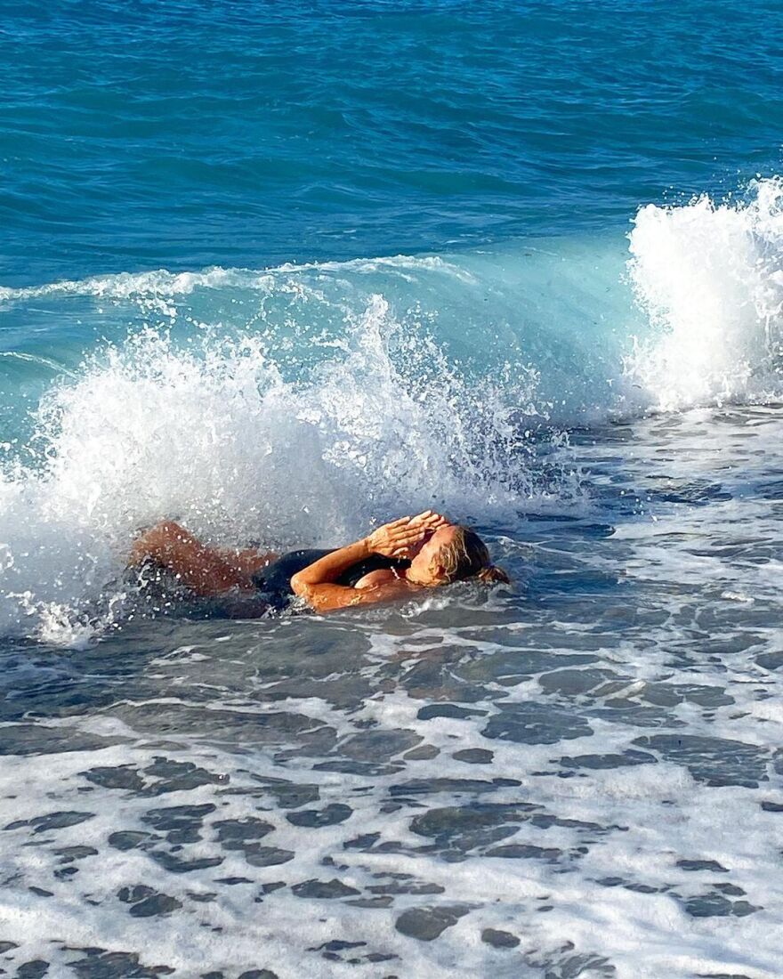 , Κατερίνα Καραβάτου: «Δίνει μάχη» με τα κύματα