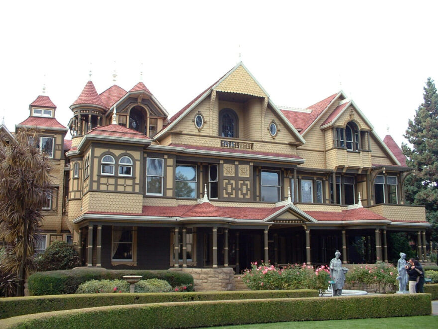 Winchester_Mystery_House_front-1024x768