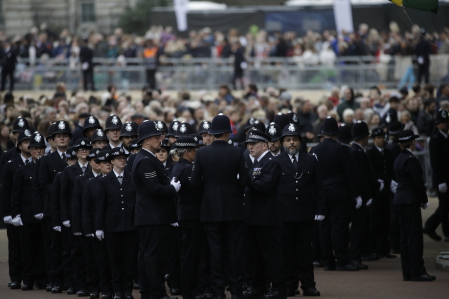 policemen-london