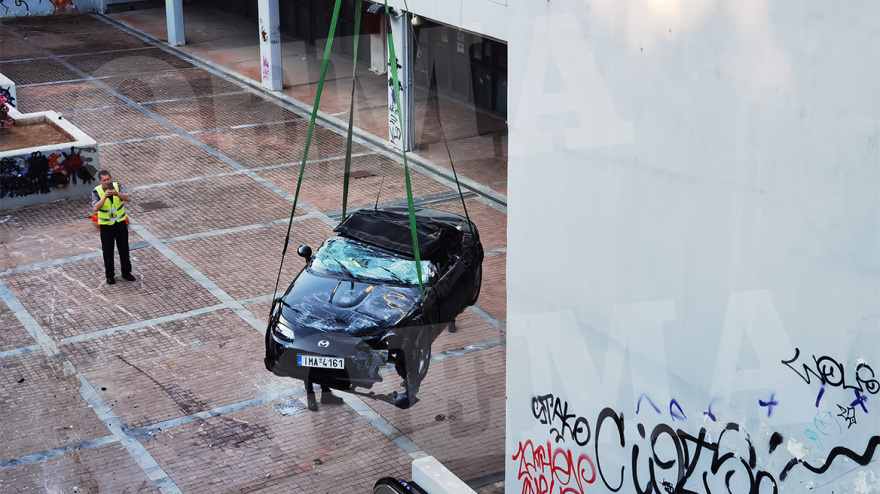 Σοκ στο Ηράκλειο το ξημέρωμα - Αυτοκίνητο βούτηξε στο κενό στον ΗΣΑΠ - Νεκρός ο νεαρός οδηγός