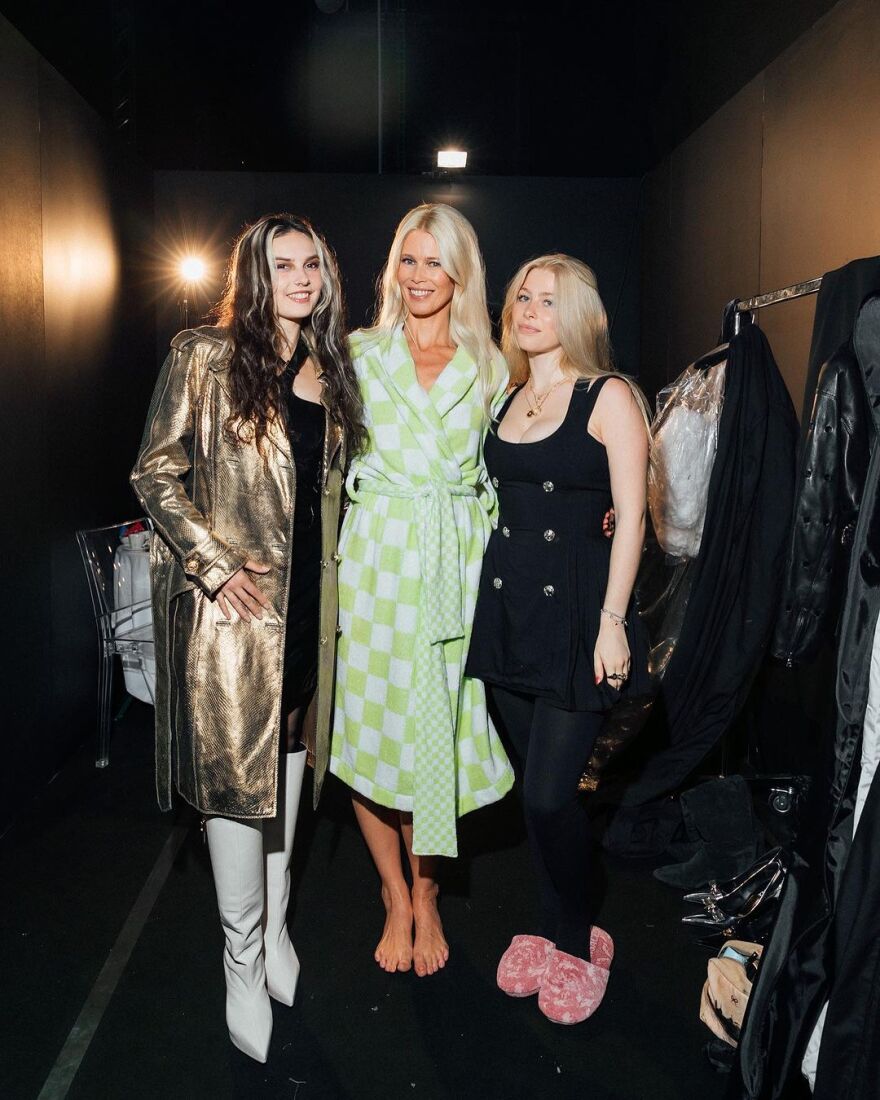 So_nice_to_meet__emmarogue_backstage_at_the__versace_show