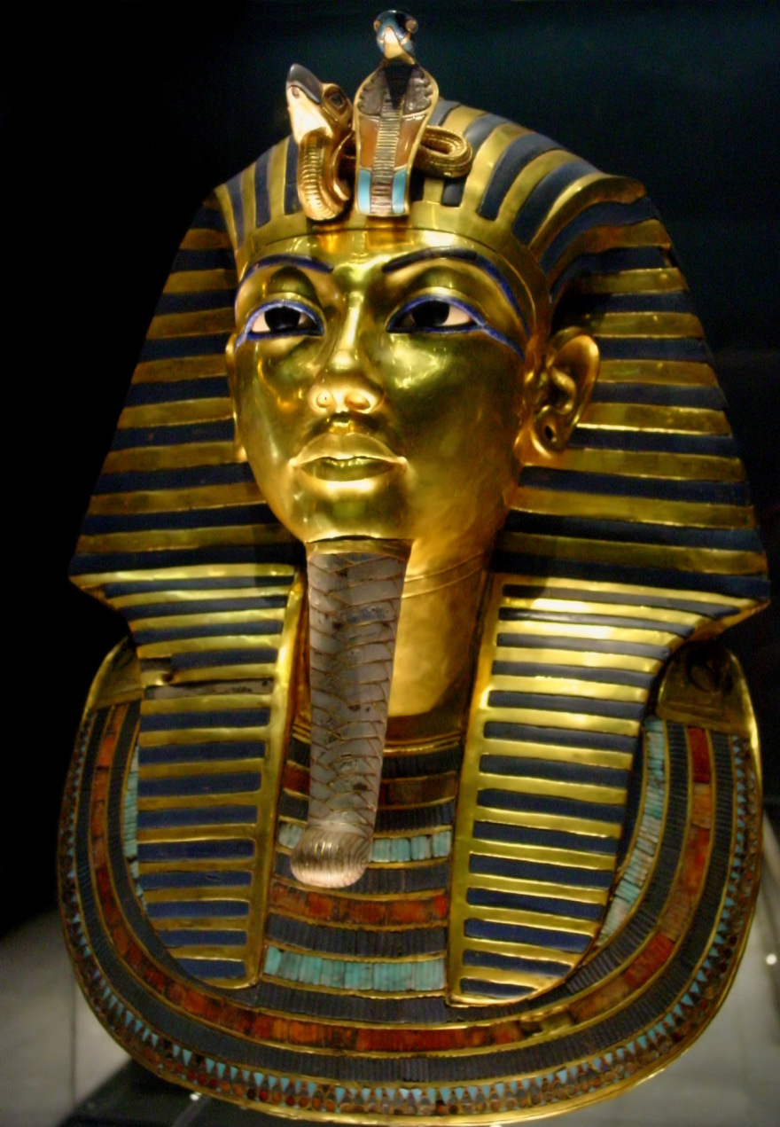 Mask_of_Tutankhamun_2003-12-07