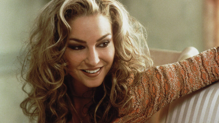 drea-de-matteo-the-sopranos-adriana-1014x570