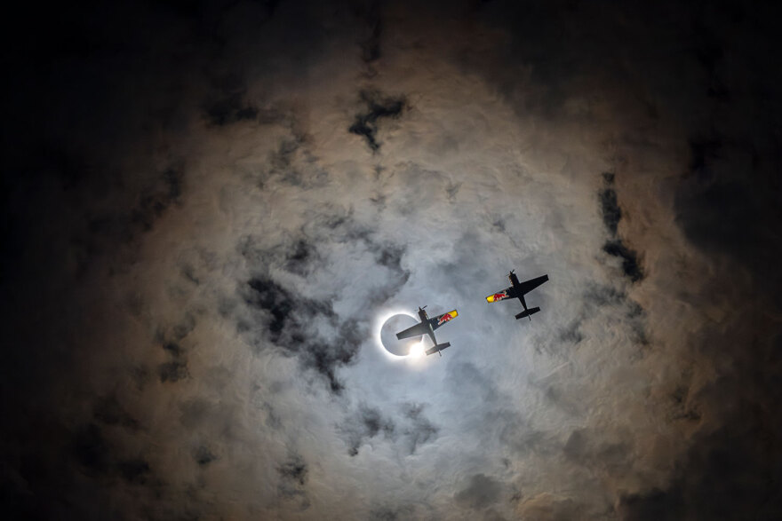 Red Bull---Solar-Eclipse--_4_