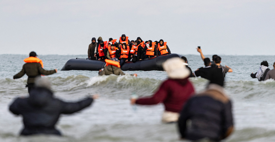 migrants-boat-maketa