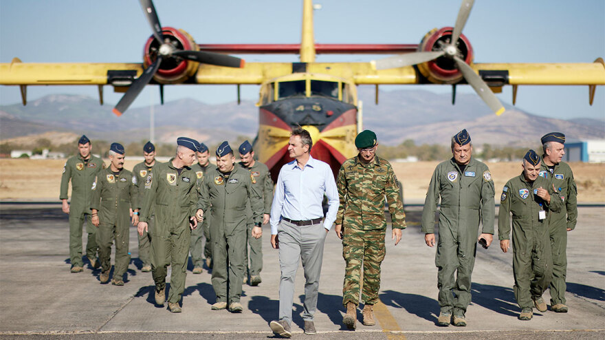 mitsotakis-canadair-4