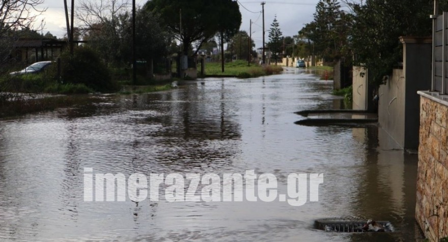 Ζάκυνθος: Προβλήματα προκάλεσε το κύμα κακοκαιρίας - Πλημμύρισε και η Δημόσια Ιστορική Βιβλιοθήκη