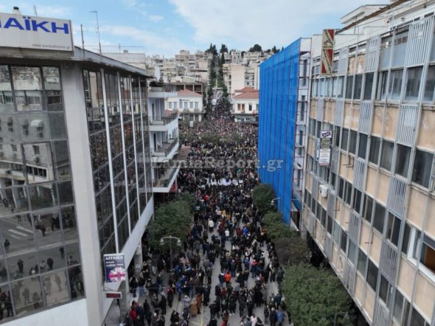 Μεγαλειώδεις οι συγκεντρώσεις σε όλη την Ελλάδα για τα Τέμπη - Δείτε εικόνες και βίντεο