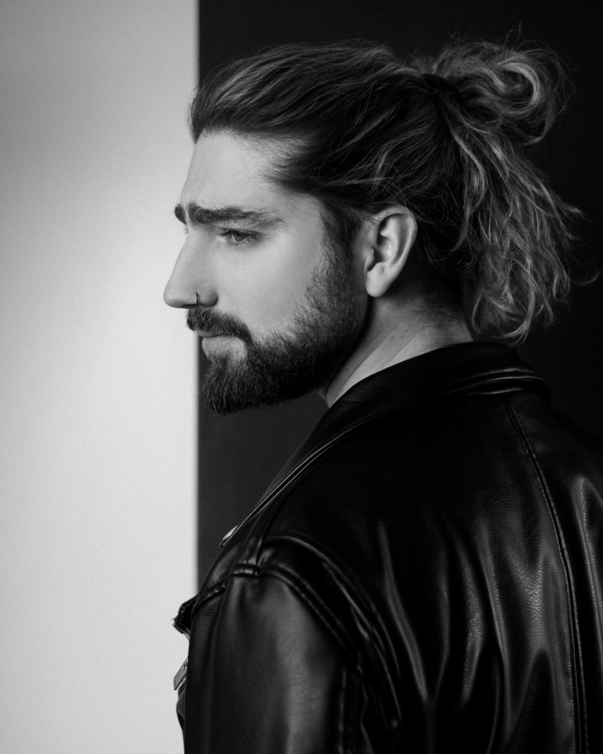 Eurovision 2025: Το «μουσικό θαύμα από το Βράνιε» δεν τα πάει καθόλου καλά στα προγνωστικά - Ποιος είναι ο Princ που θα εκπροσωπήσει τη Σερβία