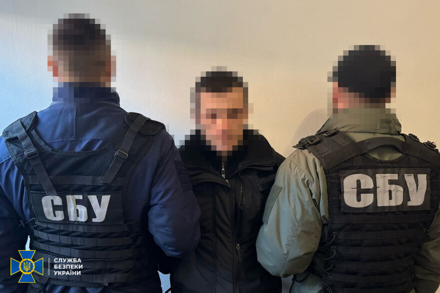 Εννέα κατηγορούμενοι για σχεδιασμό τρομοκρατικών επιθέσεων στην Ουκρανία, ανάμεσά τους 4 έφηβοι 