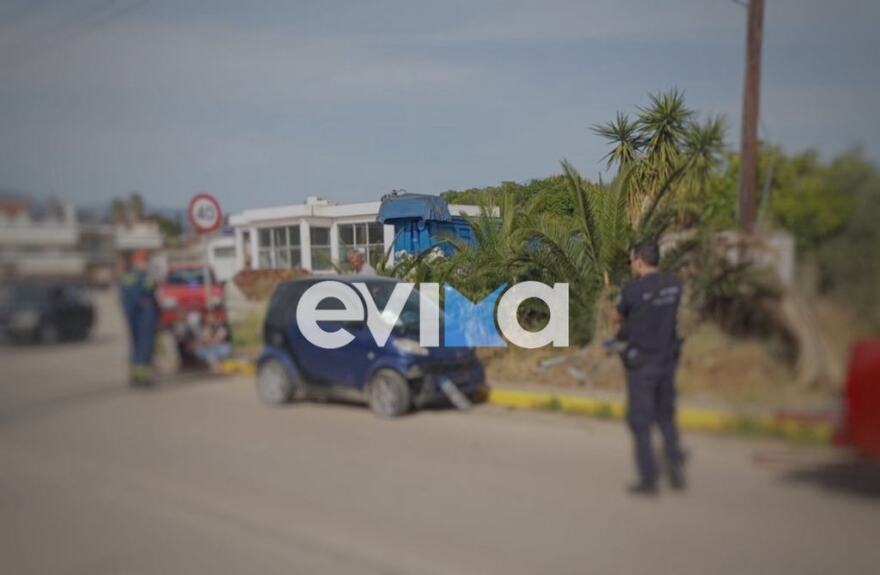 Τροχαίο ατύχημα στα Ψαχνά Ευβοίας – Τραυματίστηκε η οδηγός του αυτοκινήτου
