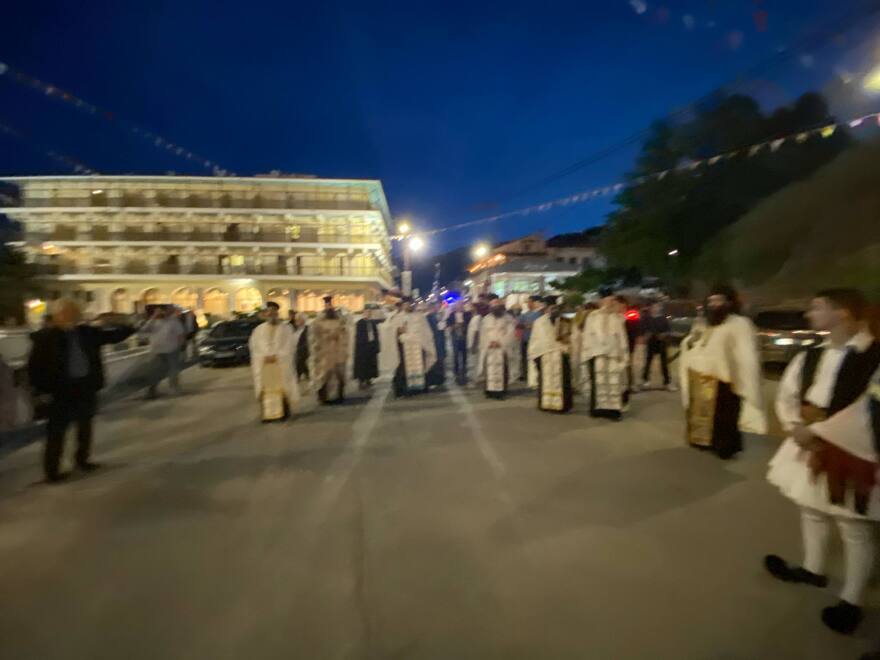 Λιτανεία στο Προκόπι Ευβοίας για να σταματήσουν οι σεισμοί - Δείτε φωτογραφίες Λιτανεία στο Προκόπι Ευβοίας για να σταματήσουν οι σεισμοί - Δείτε φωτογραφίες