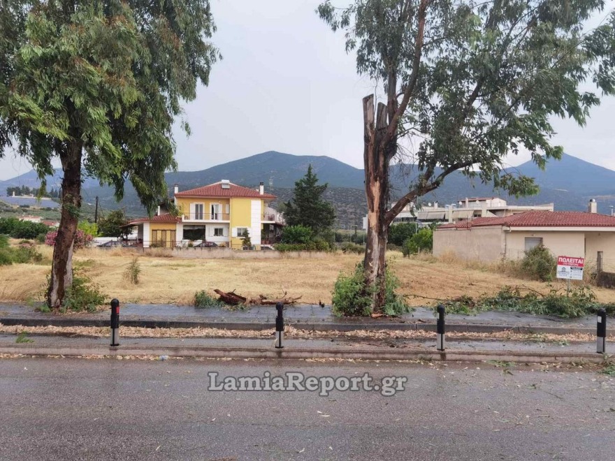 Φθιώτιδα: Άνοιξαν οι ουρανοί στη Λαμία - Πλημμύρες και χαλάζι σε πολλές περιοχές