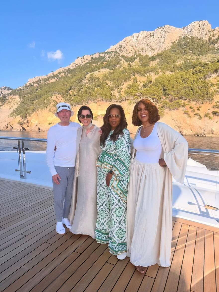 Κρις Τζένερ και Όπρα Γουίνφρεϊ έγιναν αχώριστες μετά τον γάμο του Τζεφ Μπέζος - Οι διακοπές τους στην Ισπανία