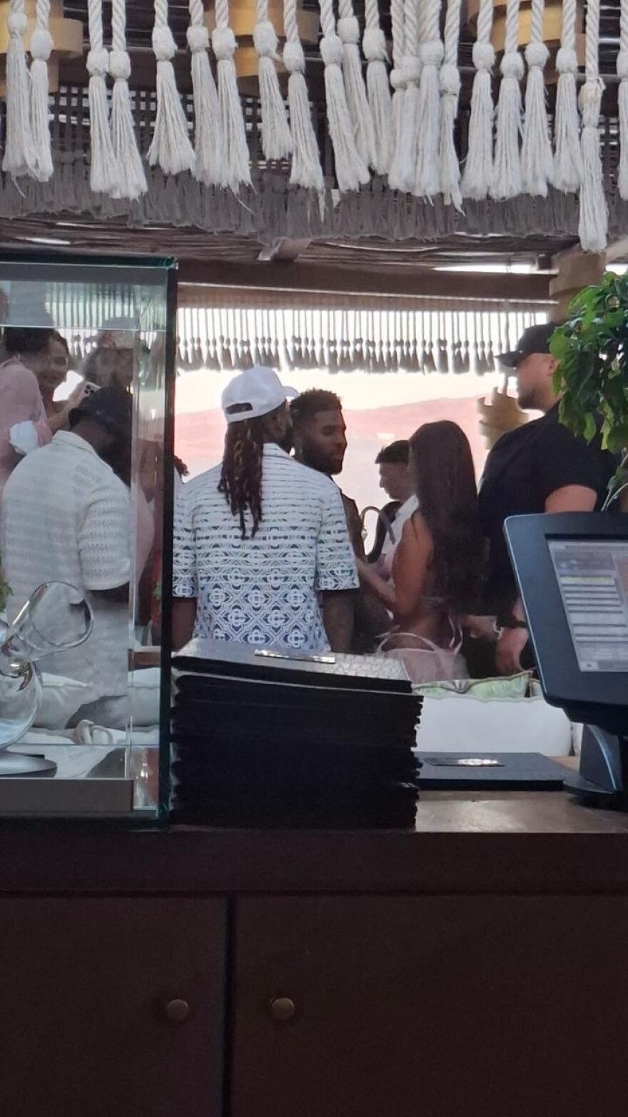 Ο Τζέισον Ντερούλο στο Principote της Μυκόνου - Δείτε φωτογραφίες