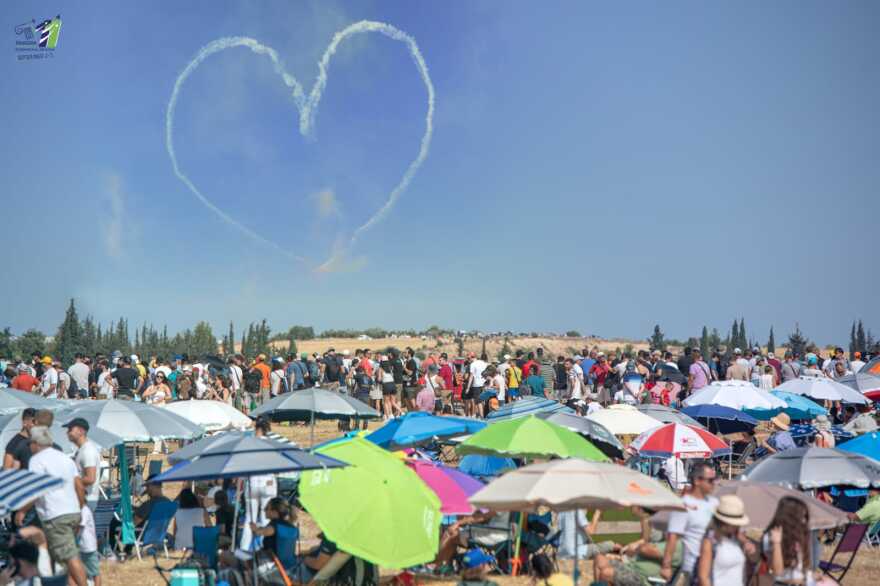 Ένας μήνας απομένει για τη μεγαλύτερη αεροπορική γιορτή - Έρχεται η Athens Flying Week 2025
